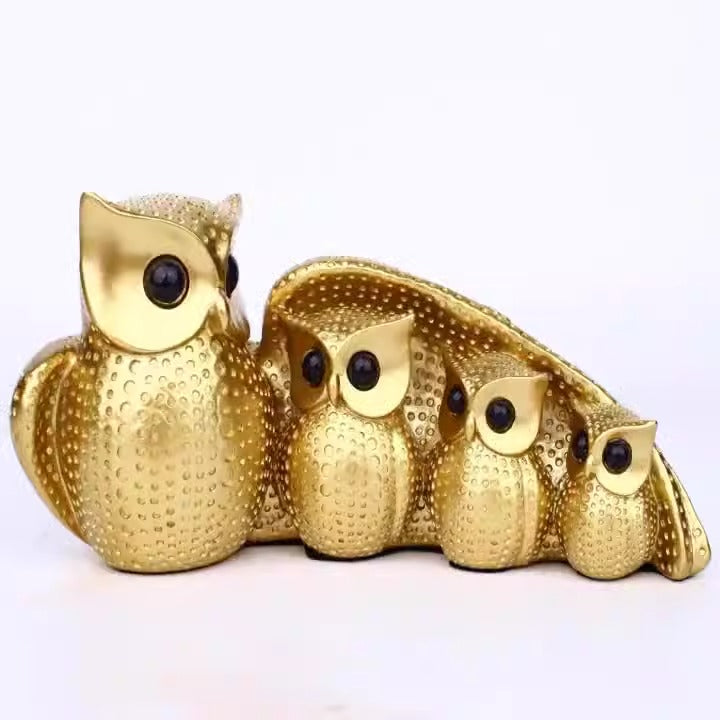 Modern minimalist family of four owls, resin ornaments