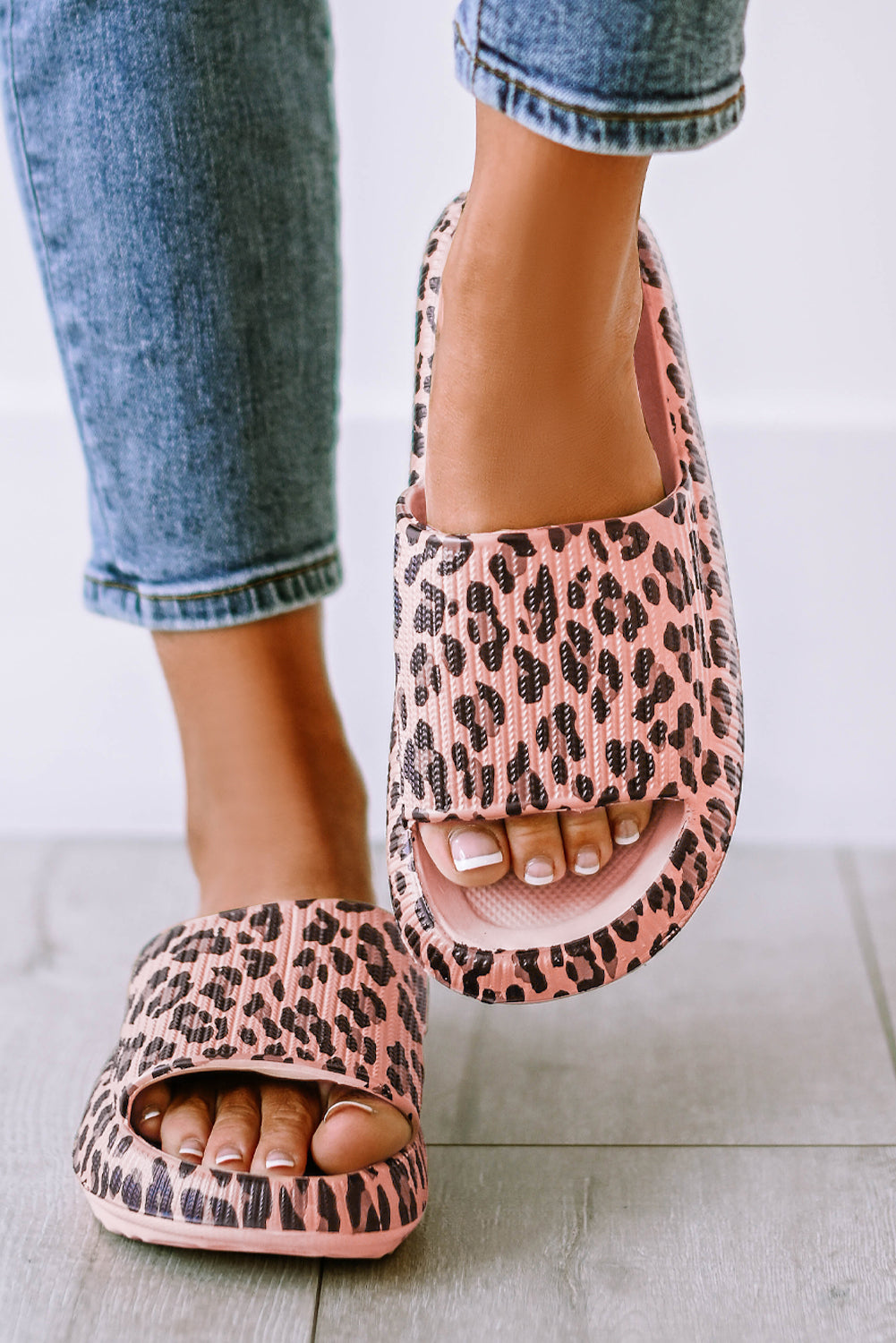 Pink Leopard Print Thick Sole Slip On Slippers