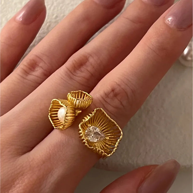 Ring, Golden Pearl, Retro Couple, Creative Wings Design