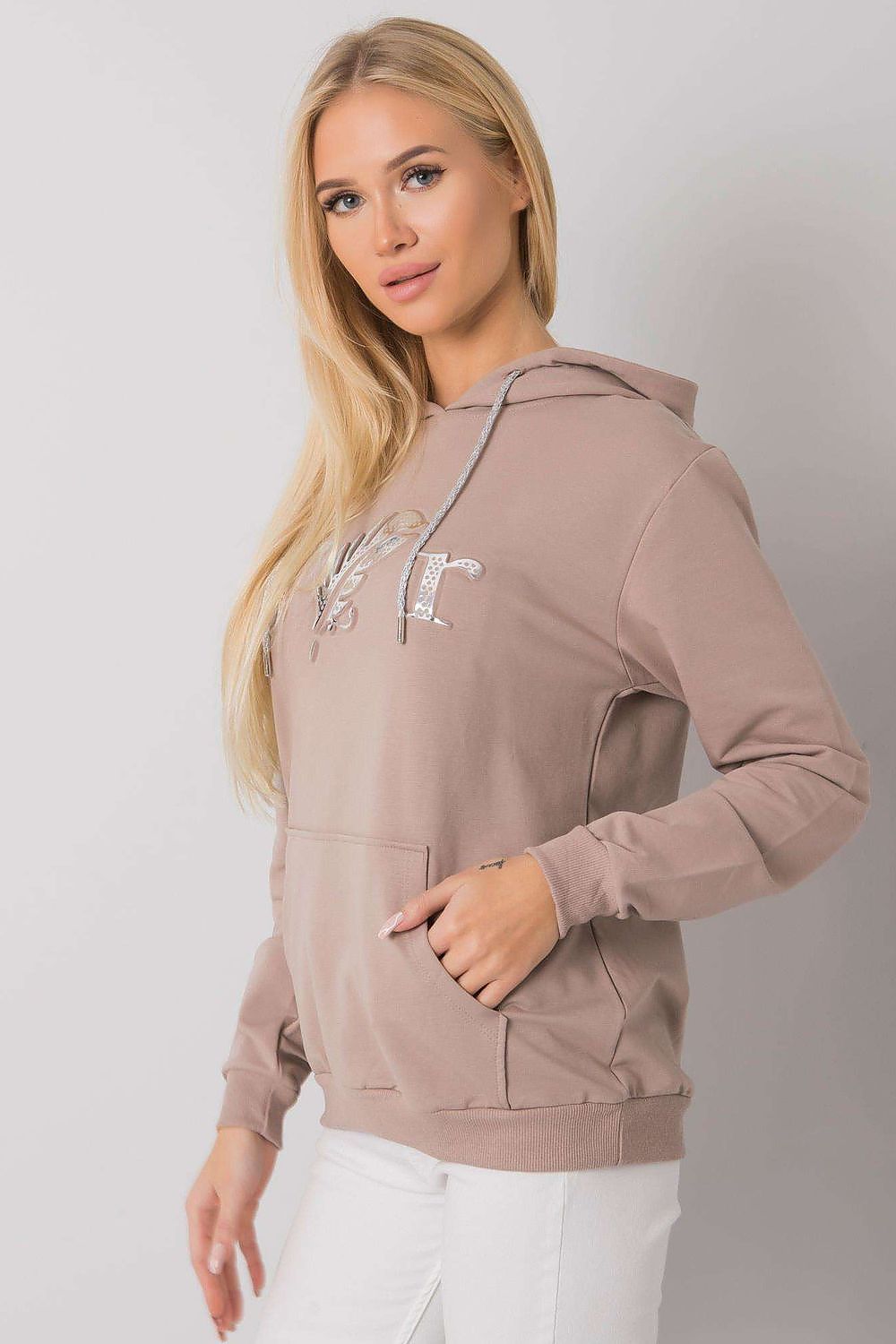 Sweatshirt Model 159840 Relevance