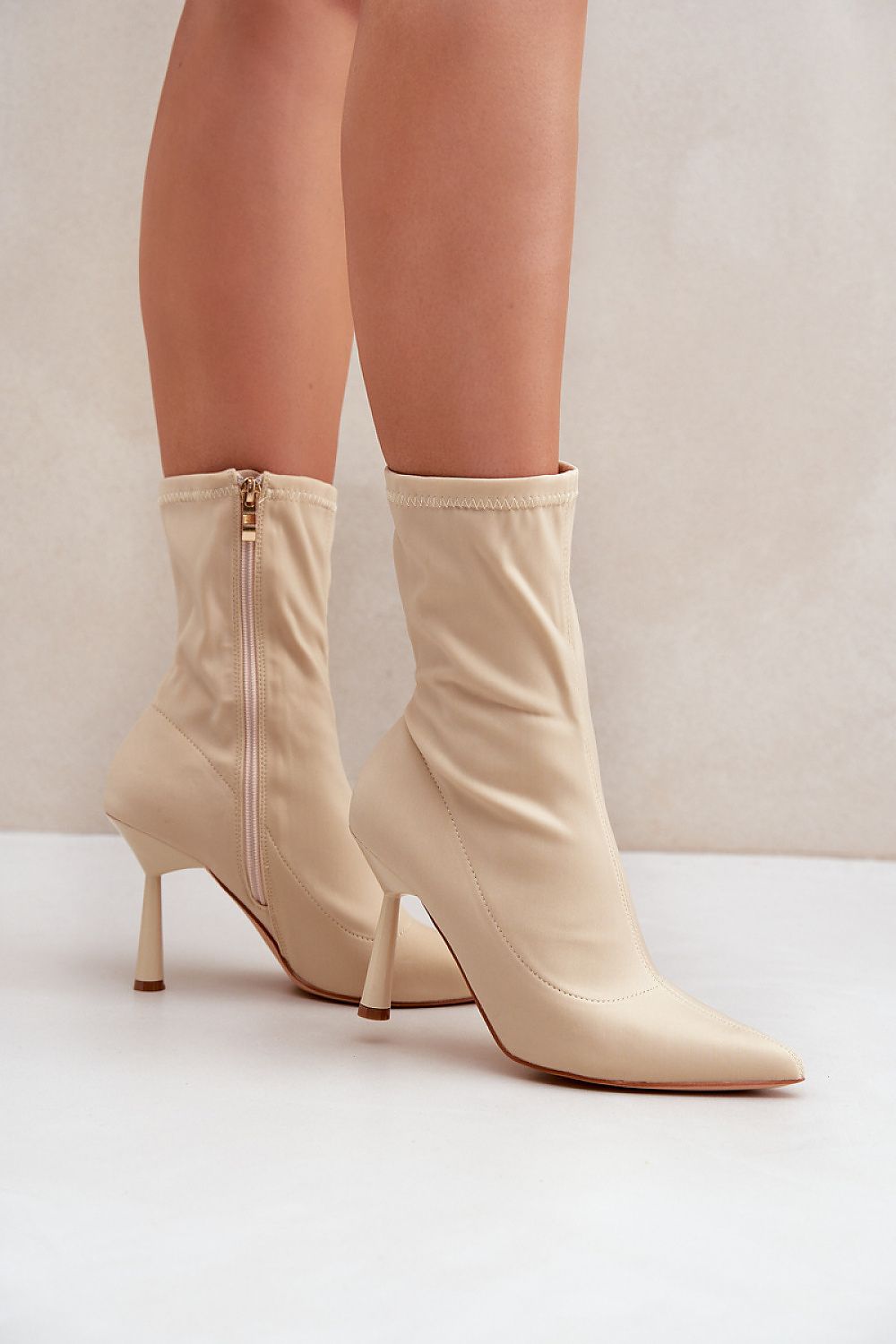 Heel boots Step in style